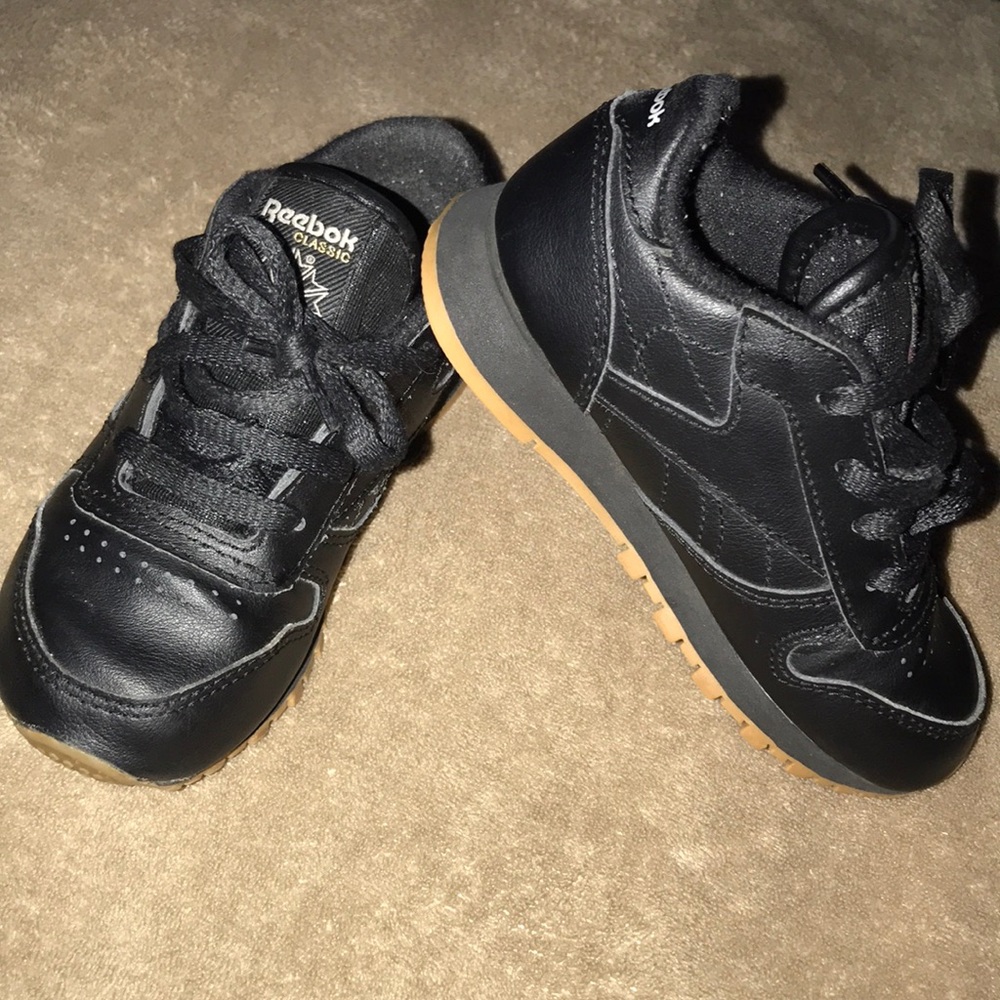 Reebok size 8C